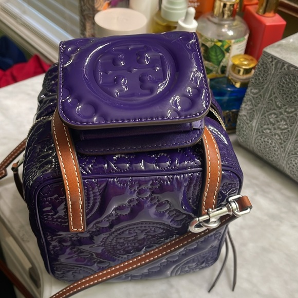 Tory Burch NWT purple patent leather cube embroidered 2 way w/ wallet - Picture 10 of 16